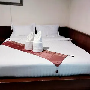 https://marigold-house-hotel.hotelskophiphi.com